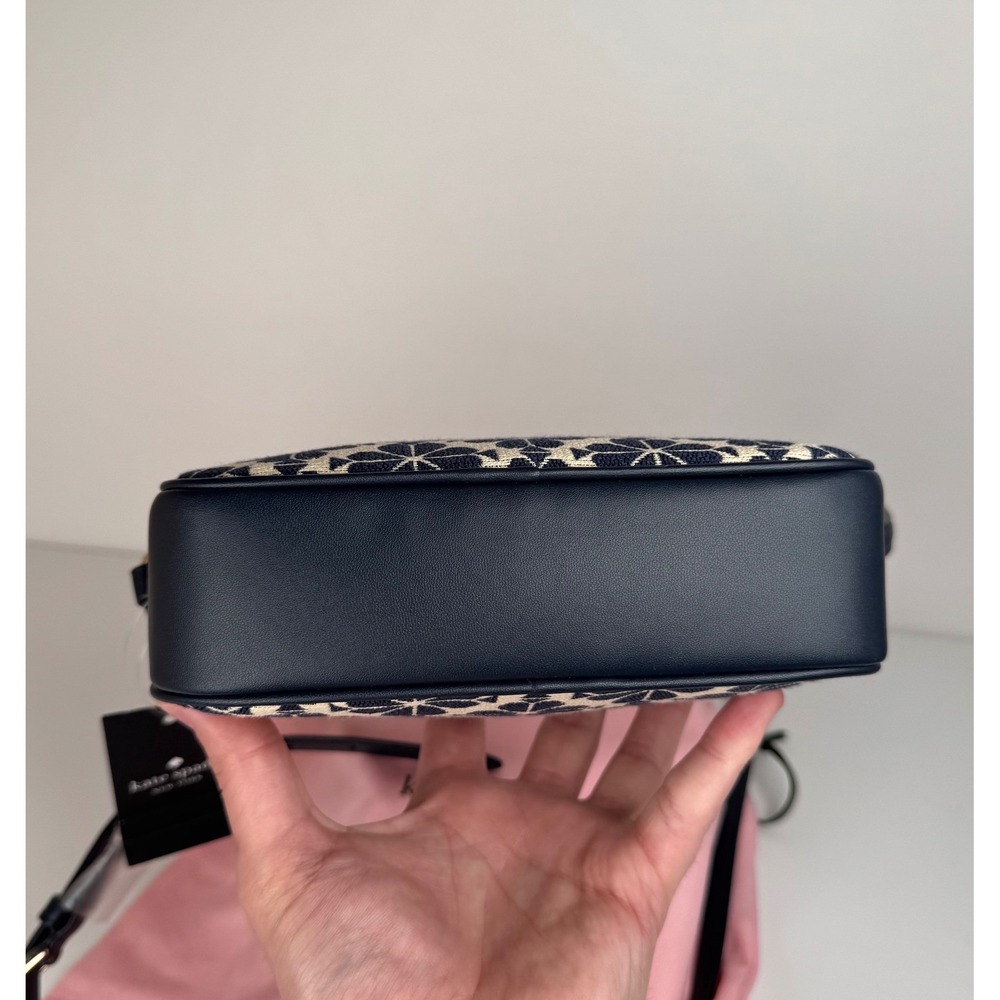 Kate Spade Jacquard Mini Camera Bag Crossbody‎ Purse Floral Navy Blue Multi NWT - Picture 4 of 8